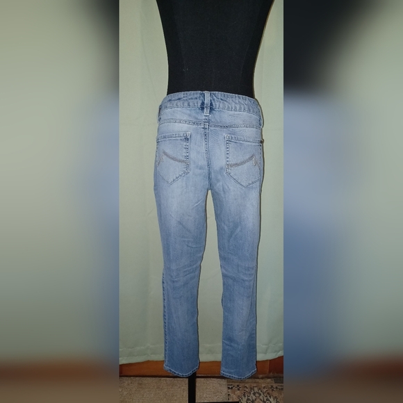 A Max Studio Crop Blue Denim Jeans - Picture 4 of 7